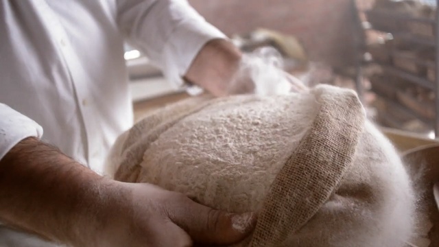 Video Reference: Hand, Wool