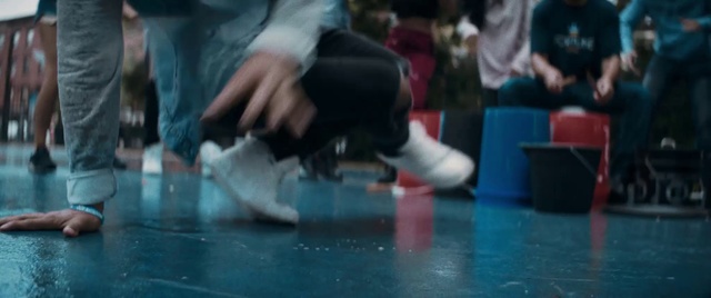 Video Reference: Blue, Arm, Leg, Fun, Joint, Footwear, Leisure, Games, Performance, Competition event