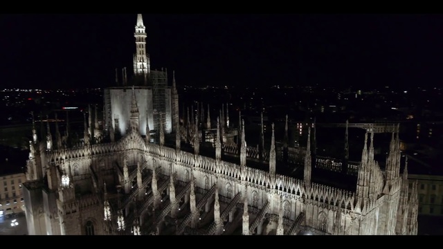 Video Reference: Night, Landmark, Black-and-white, City, Architecture, Metropolis, Monochrome photography, Human settlement, Monochrome, Building