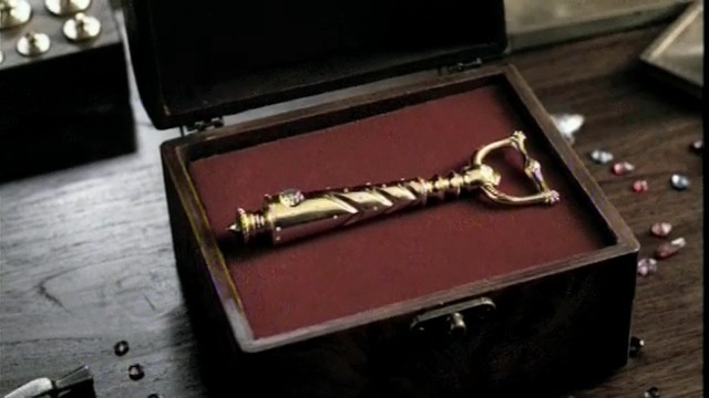 Video Reference: woodwind instrument, musical instrument, clarinet, metal, wind instrument, reed instrument