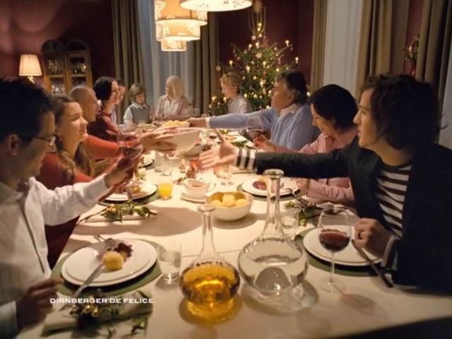 Video Reference: meal, dinner, supper, brunch, dish, food, cuisine, tableware, lunch, banquet, Person