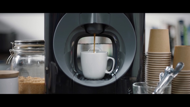 Video Reference: Espresso machine, Coffeemaker, Small appliance, Home appliance, Kitchen appliance, Drip coffee maker