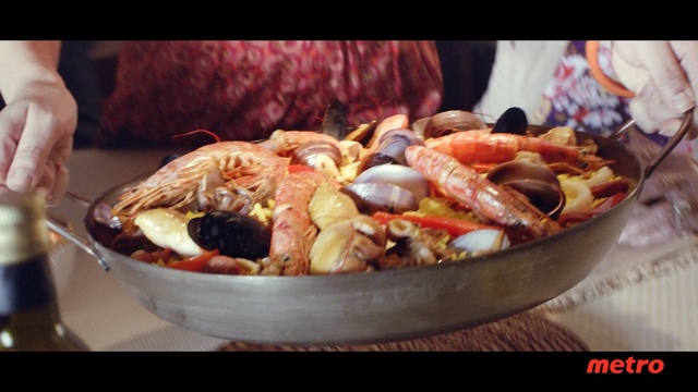 Video Reference: crab, crustacean, arthropod, food, seafood, dinner, fish, meal, gourmet, delicious
