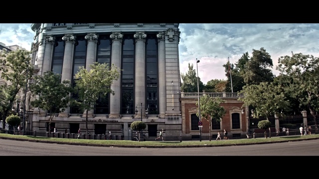 Video Reference: Landmark, Architecture, Building, Classical architecture, Metropolitan area, Human settlement, City, Urban area, Photography, Tourist attraction