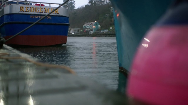 Video Reference: water, reflection, blue, red, waterway, water transportation, mode of transport, vehicle, boat, water resources