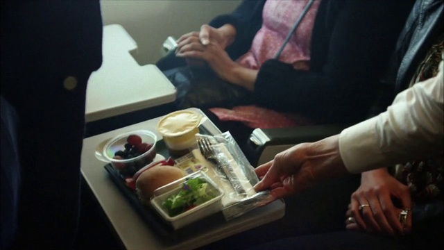 Video Reference: Food, Meal, Dish, Hand, Lunch, Cuisine, Comfort food, Finger, Brunch, À la carte food