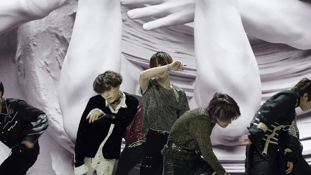 Video Reference: fashion, girl, fun, event, Person