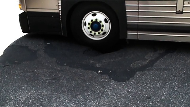 Video Reference: Land vehicle, Tire, Vehicle, Car, Automotive tire, Wheel, Alloy wheel, Rim, Asphalt, Automotive wheel system