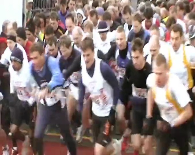 Video Reference: crowd, people, running, sports, person, athletics, recreation, physical exercise, marathon, long distance running