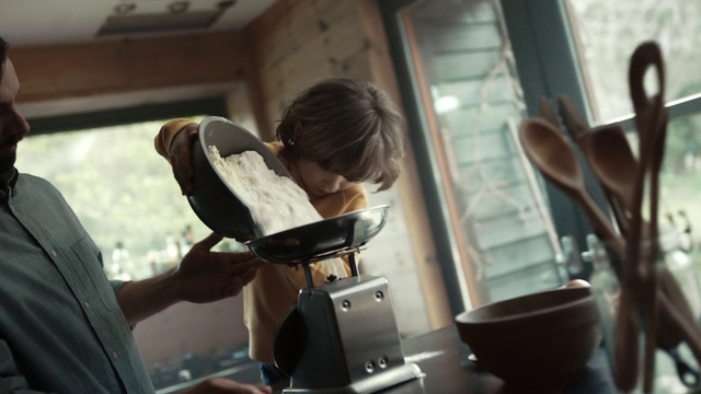 Video Reference: Black hair, Long hair