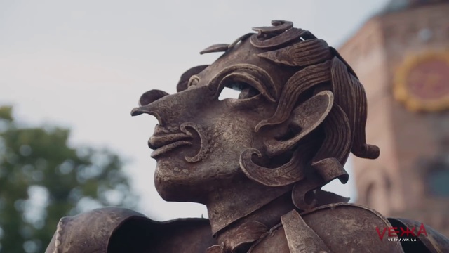 Video Reference: Sculpture, Statue, Stone carving, Head, Art, Monument, Carving, Forehead, Classical sculpture, Temple