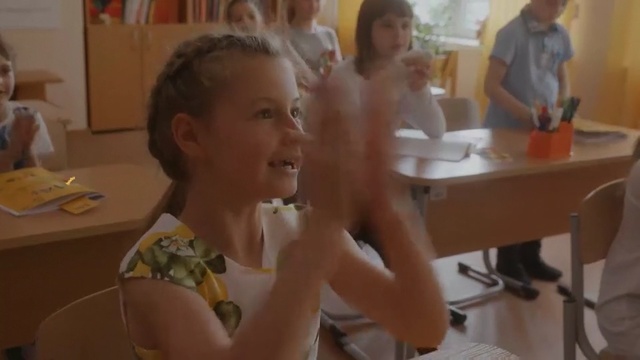 Video Reference: Child, Fun, Finger, Room, Interaction, Ear, Mouth, Toddler, Leg, Hand