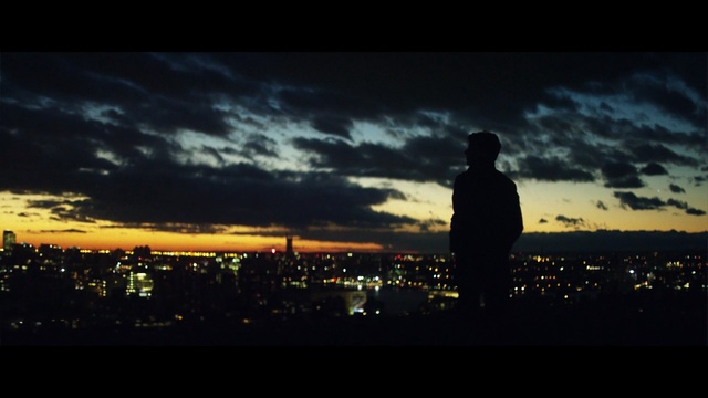 Video Reference: sky, cloud, night, atmosphere, skyline, city, darkness, sunset, dusk, evening, Person