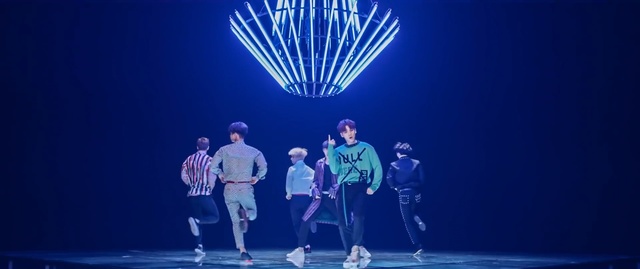 Video Reference: entertainment, performing arts, performance, stage, event, musical theatre, theatre, dancer, performance art, public event, Person