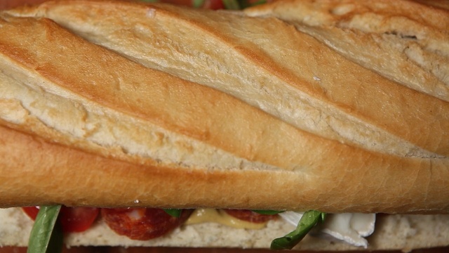 Video Reference: Dish, Food, Cuisine, Ingredient, Bread, Bánh mì, Sandwich, Pan-bagnat, Bocadillo, Baked goods