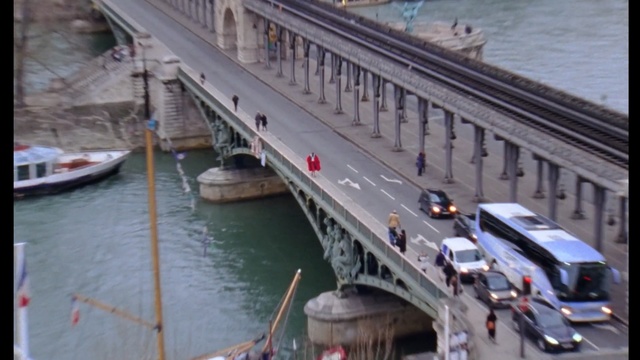 Video Reference: Water transportation, Waterway, Vehicle, Bridge, Mode of transport, Transport, Boat, Motor ship, Watercraft, Canal