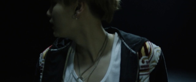 Video Reference: performance, darkness, human, night, girl, screenshot, scene, midnight, pop music, audio