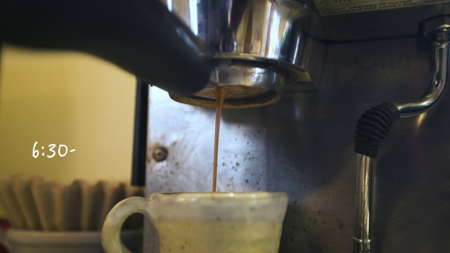 Video Reference: Small appliance, Espresso machine, Home appliance, Drink, Espresso, Coffee percolator, Coffeemaker, Coffee, Kitchen appliance, Portafilter