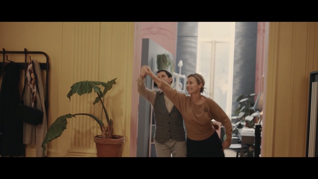 Video Reference: Shoulder, Photograph, Arm, Standing, Joint, Snapshot, Fun, Organ, Muscle, Human body, Person