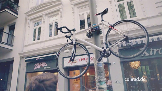 Video Reference: Bicycle, Bicycle wheel, Vehicle, Transport, Mode of transport, Hybrid bicycle, Bicycle frame, Road bicycle, Bicycle fork, Bicycle part