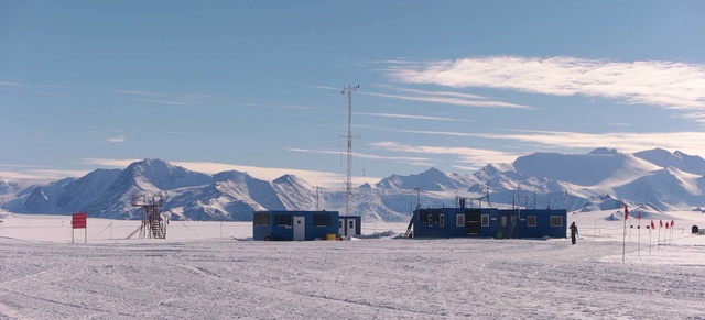Video Reference: Snow, Winter, Mountain, Arctic, Ice, Mountain range, Landscape, Glacier, Ice cap, Fell