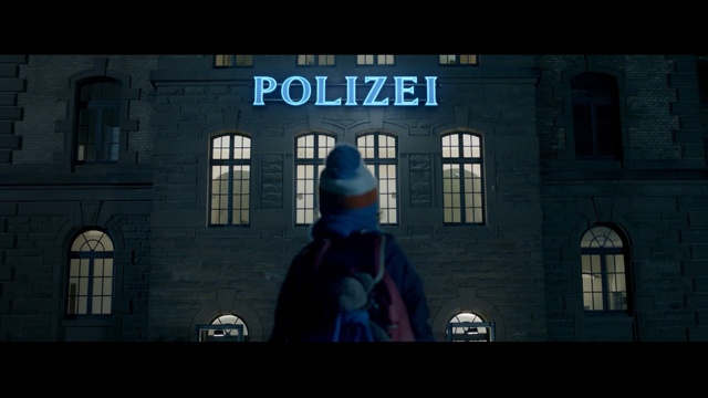 Video Reference: Pc game, Darkness, Screenshot, Fictional character, Action-adventure game, Movie, Midnight, Digital compositing, Architecture, Facade, Person