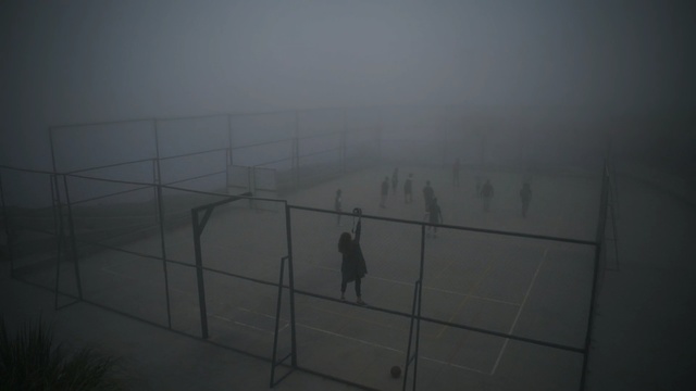 Video Reference: Black, Atmospheric phenomenon, Mist, Fog, Black-and-white, Line, Monochrome, Sky, Atmosphere, Architecture, Person