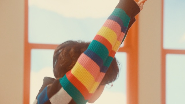 Video Reference: hand, arm, wool, thread, knitting, girl