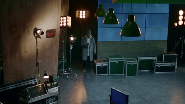 Video Reference: Room, Stage