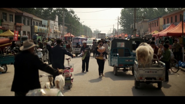 Video Reference: Mode of transport, Crowd, Motor vehicle, Pedestrian, Street, Town, Vehicle, Transport, Public space, Traffic, Person