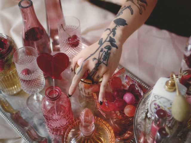 Video Reference: Pink, Hand, Nail, Finger, Stemware, Champagne stemware, Glass, Wine glass, Sweetness, Plant