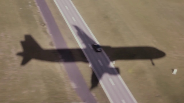 Video Reference: Airplane, Flap, Aircraft, Wing, Aviation, Flight, Vehicle, Air travel, General aviation, Model aircraft