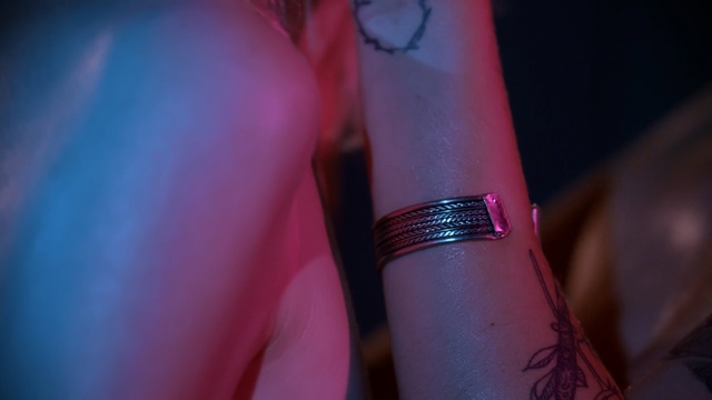 Video Reference: Pink, Purple, Magenta, Material property, Hand, Textile, Fashion accessory, Person