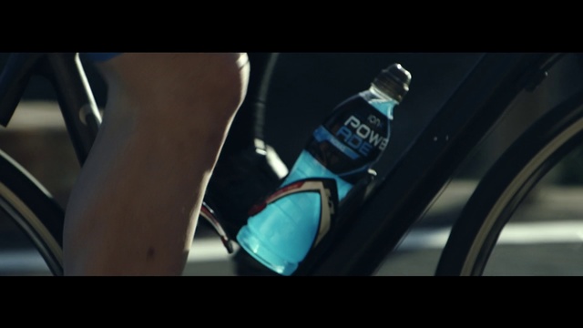 Video Reference: Tire, Human leg, Automotive tire, Wheel, Leg, Thigh, Arm, Footwear, Automotive wheel system, Rim