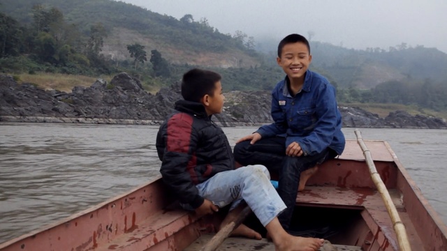 Video Reference: Water, Hill station, Travel, Tourism, Leisure, Adaptation, River, Sitting