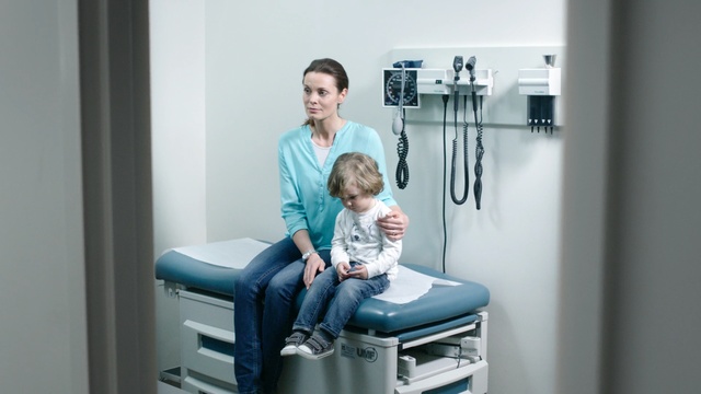 Video Reference: Hospital, Child, Clinic, Medical equipment, Patient, Baby, Health care, Comfort, Service, Sitting, Person