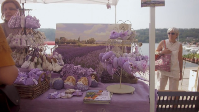 Video Reference: Lavender, Purple, Lilac, Pink, Violet, Flower, Room, Plant, Interior design, Floral design