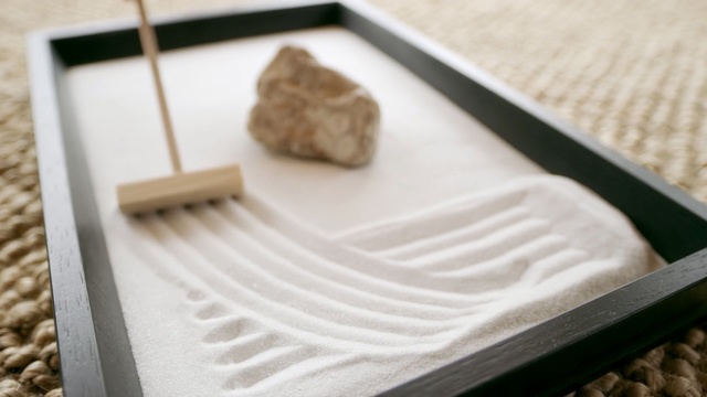 Video Reference: sand, tray, art