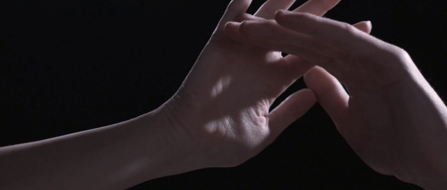 Video Reference: Hand, Finger, Skin, Arm, Nail, Wrist, Joint, Gesture, Muscle, Thumb