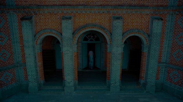 Video Reference: landmark, arch, architecture, wall, structure, brick, symmetry, darkness, night, facade