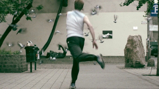 Video Reference: Green, Standing, Leg, Recreation, Leisure, Sportswear, Hip, Person