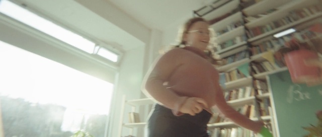 Video Reference: Shoulder, Arm, Joint, Ceiling, Muscle, Human body, Leg, Hand, Room, Photography