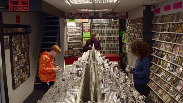 Video Reference: Supermarket, Retail, Customer, Building, Grocery store, Aisle, Convenience store