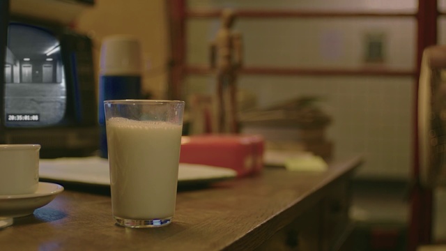 Video Reference: Drink, Alcoholic beverage, Food, Hemp milk, Juice, Distilled beverage, Smoothie, Raw milk, Cocktail, Grain milk