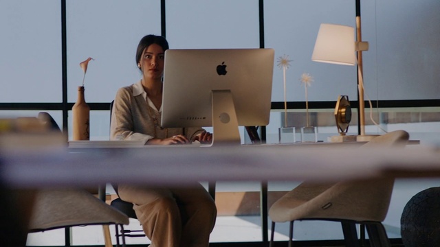 Video Reference: Table, Design, Furniture, Architecture, Room, Interior design, Vacation, Conversation, Art