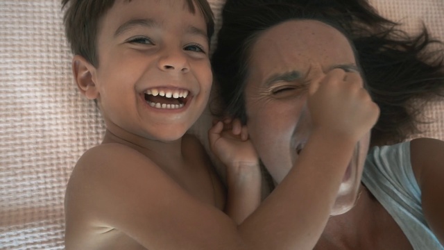 Video Reference: Face, Skin, Facial expression, Smile, Nose, Head, Fun, Happy, Laugh, Chin