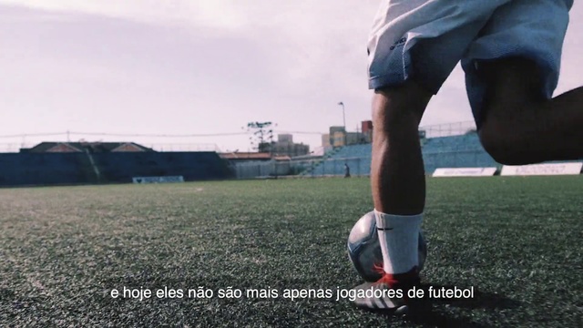 Video Reference: Soccer ball, Football, Kick, Ball, Grass, Leg, Human leg, Footwear, Freestyle football, Football player