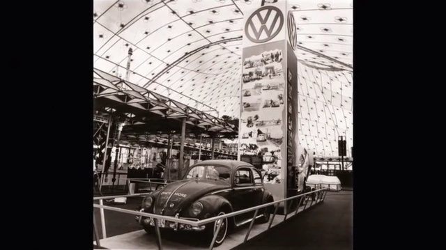 Video Reference: Motor vehicle, Transport, Vehicle, Automotive design, Car, Mode of transport, Classic car, Vintage car, Automotive exterior, Architecture