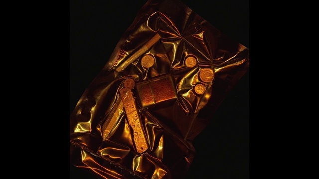 Video Reference: Lighting, Darkness, Still life photography, Art, Light fixture, Illustration, Glass, Fictional character, Metal