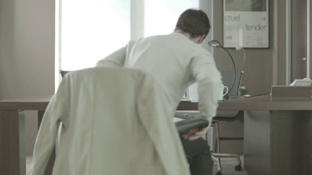 Video Reference: Shoulder, Joint, Room, Neck, Hospital, Sleeve